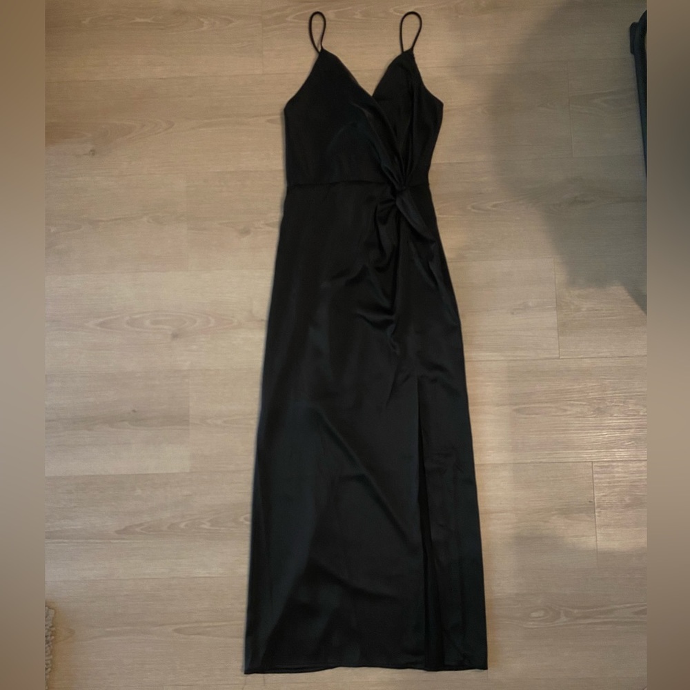Astr the label satin midi dress